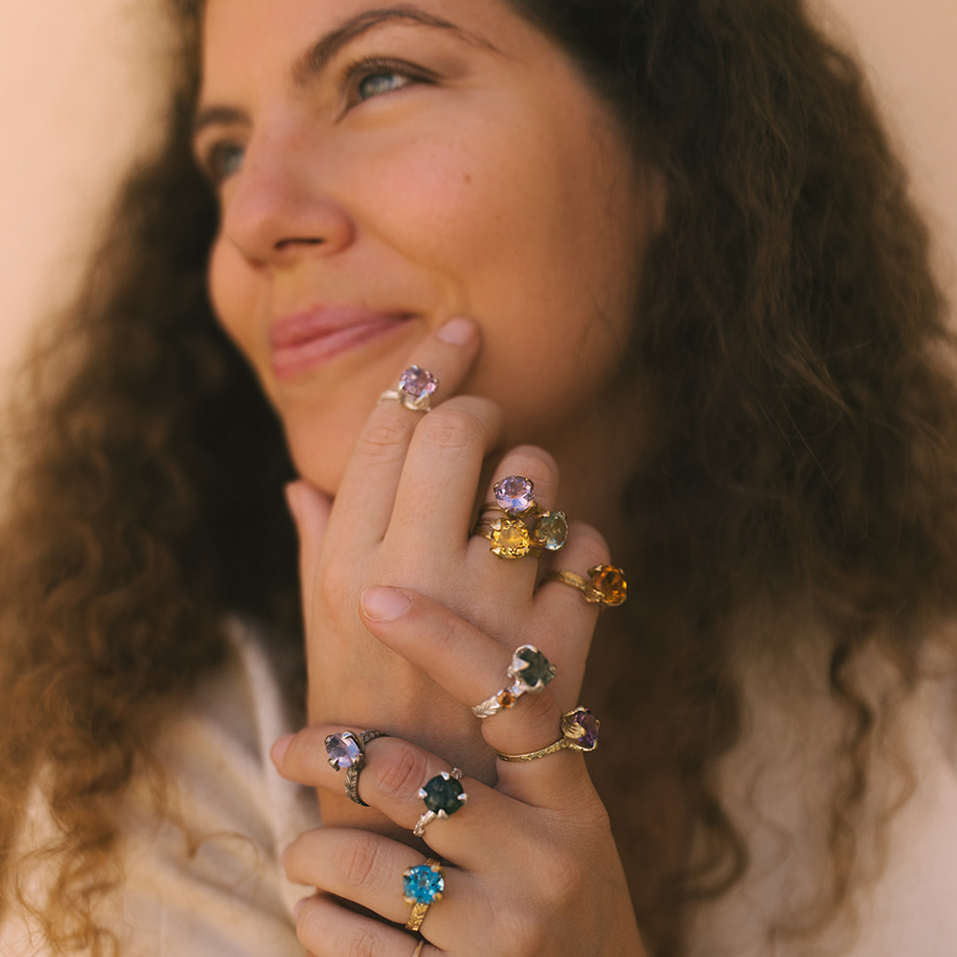 Princess Nature Blue Topaz Yellow Gold Ring