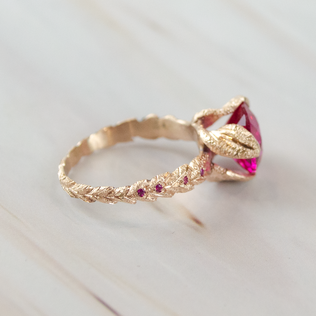 Anillo Princesa Naturaleza de Oro Lab-Grown Rubí Rojo 