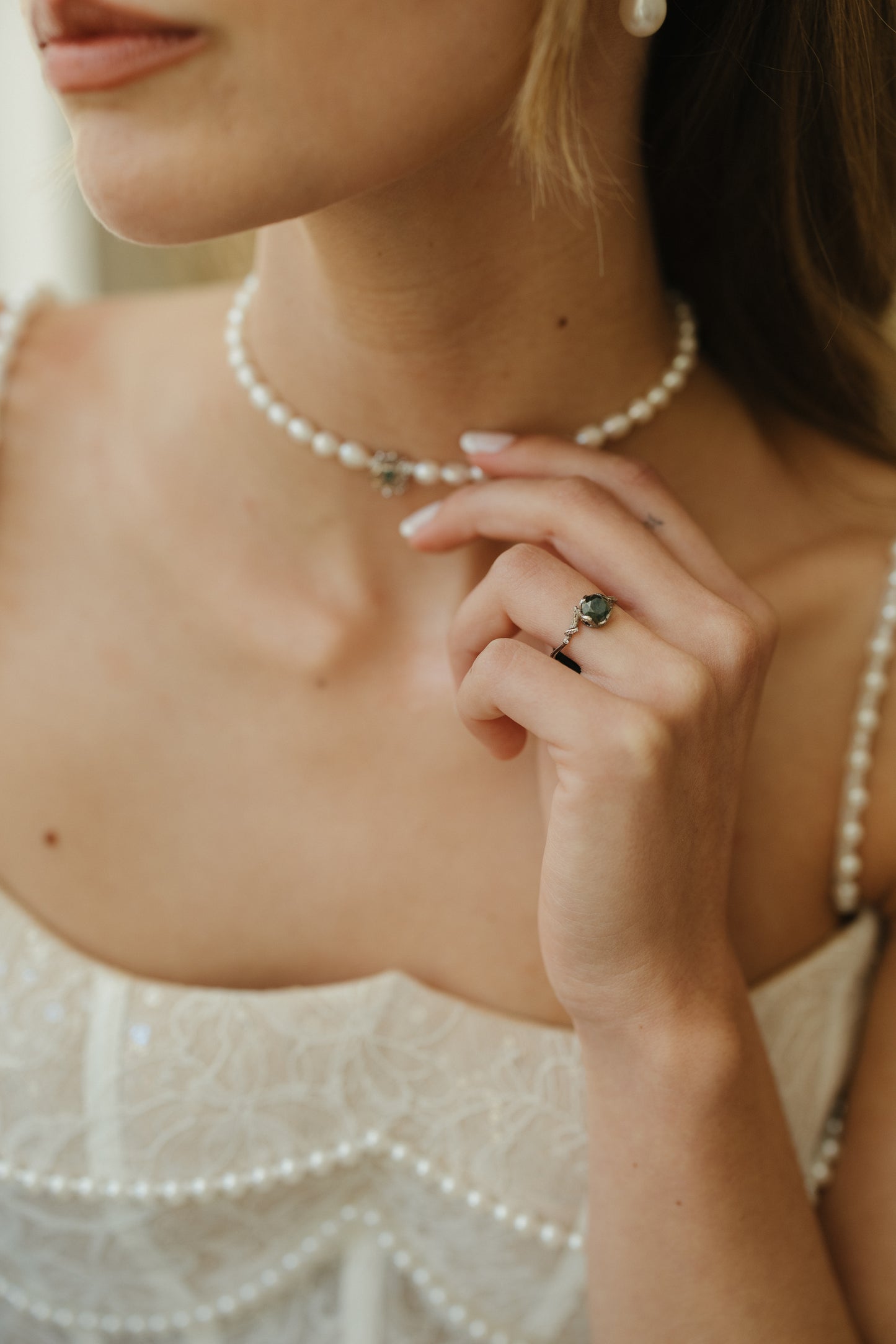 Anel Evergreen Dream com Diamante Verde em Ouro Branco 18k