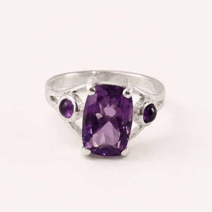 Violet Reverie Amethyst Silver Ring