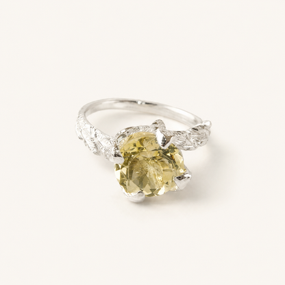 Princess Nature Green Amethyst Silver Ring