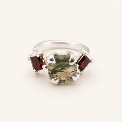Princess Nature Moss Agate and Garnets Silver Ring
