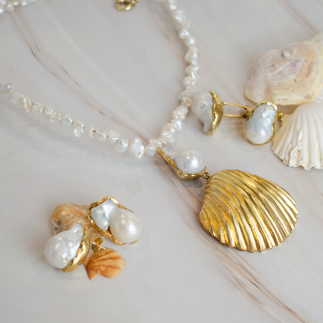 Golden Pearl Jewelry Set | Earrings and Necklace
