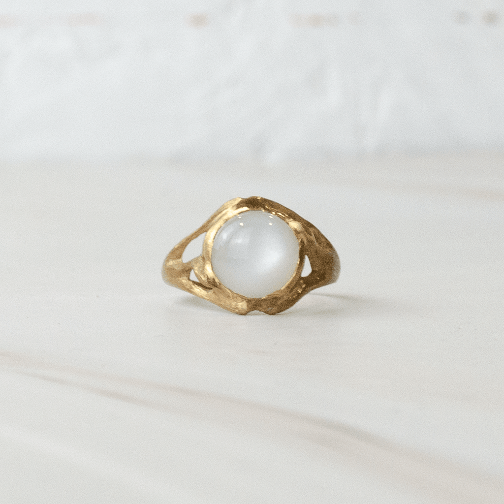 White Moonstone Ivy Ridge Silver Ring