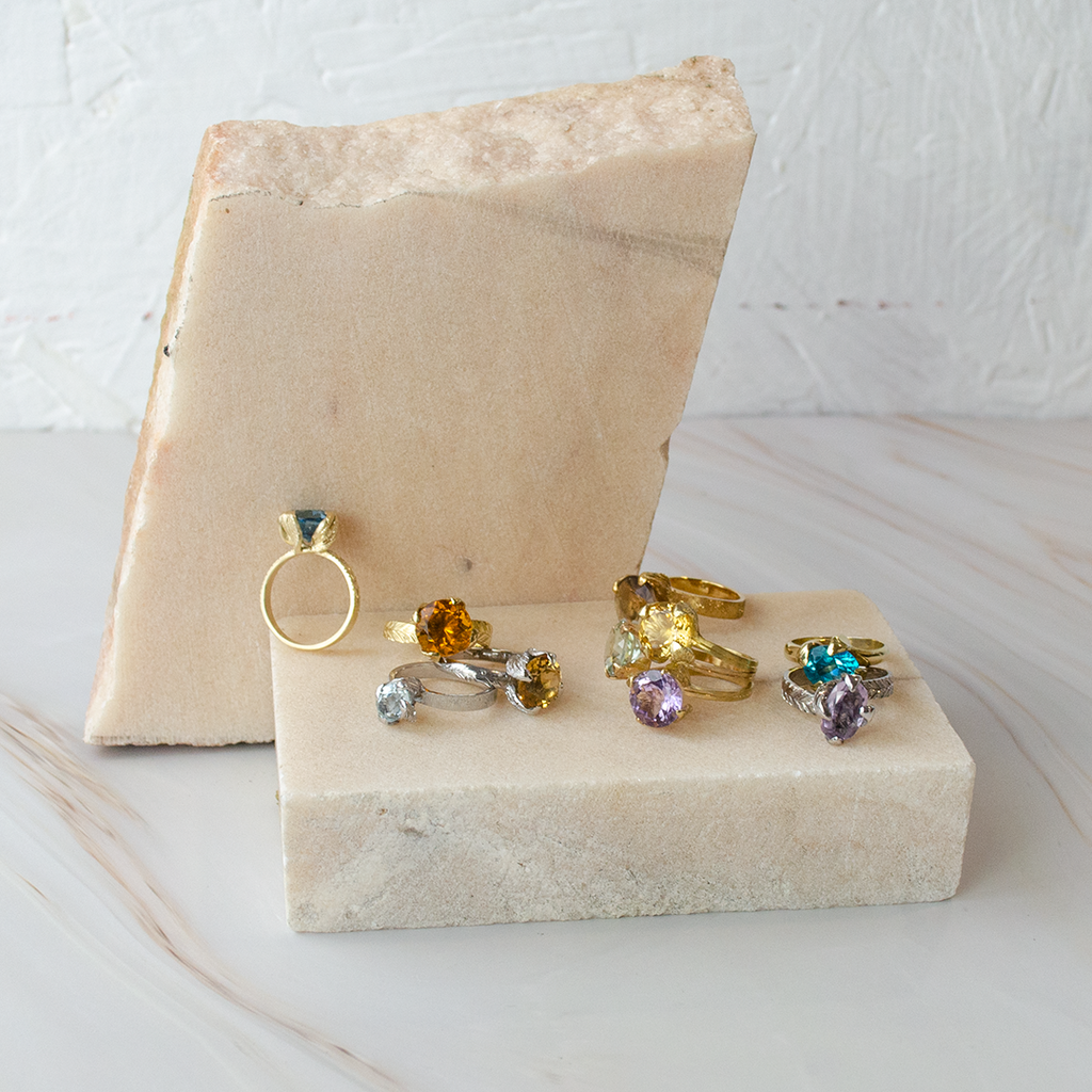 Anillo de Oro Amarillo con Topacio Azul Princess Nature 