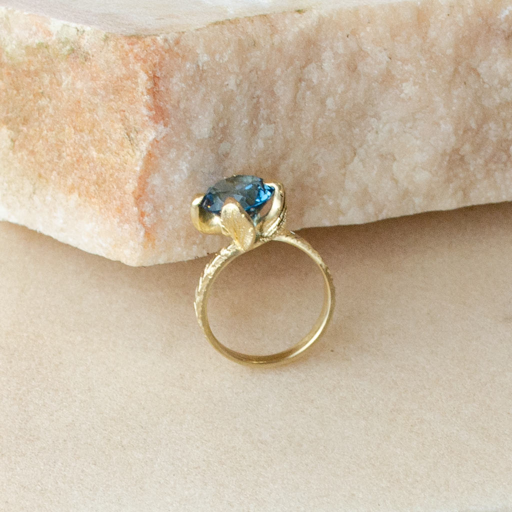 Anillo de Oro Amarillo con Topacio Azul Princess Nature 
