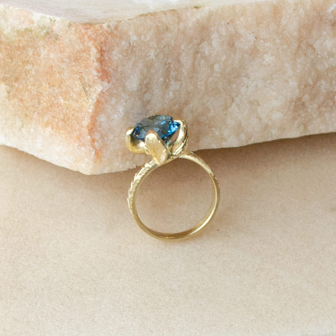 Anillo de Oro Amarillo con Topacio Azul Princess Nature 
