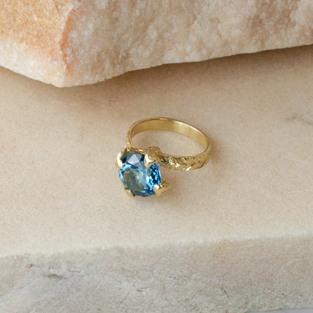 Anillo de Oro Amarillo con Topacio Azul Princess Nature 