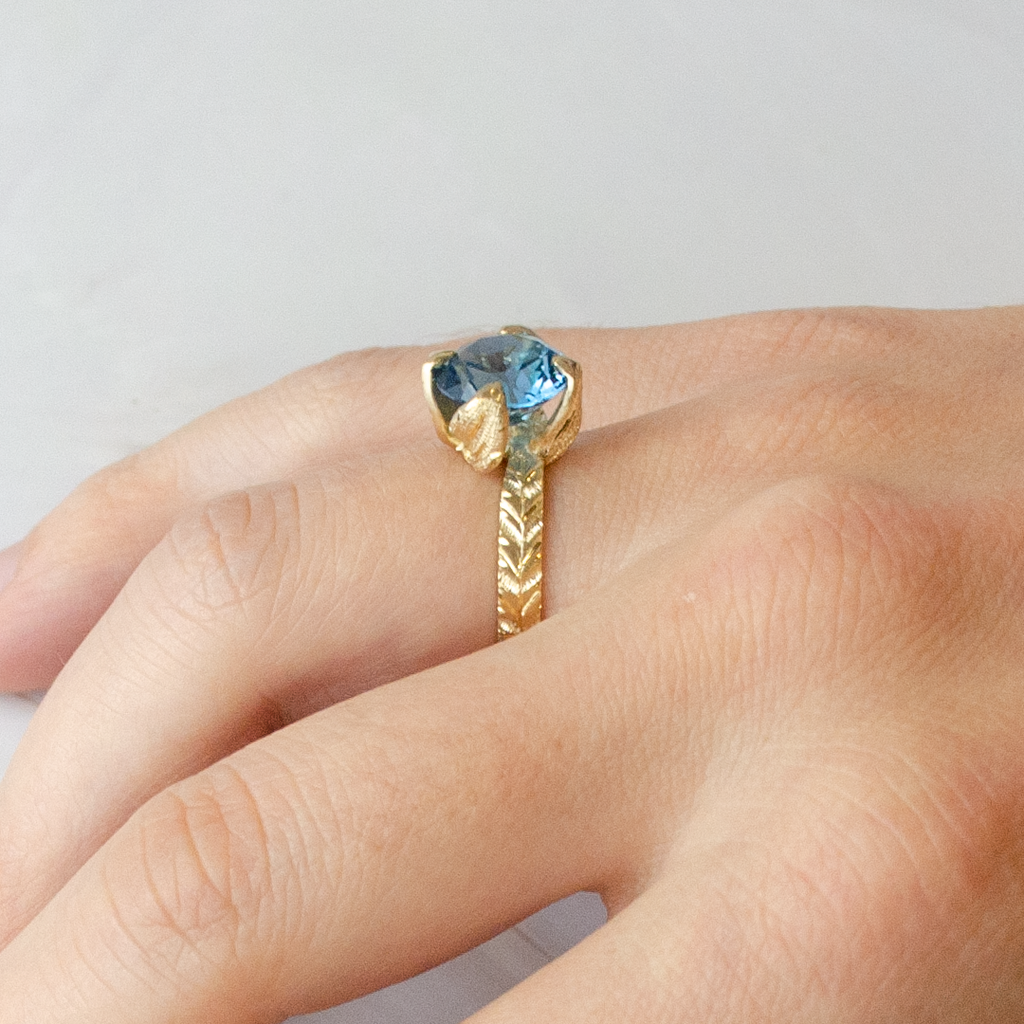 Anillo de Oro Amarillo con Topacio Azul Princess Nature 