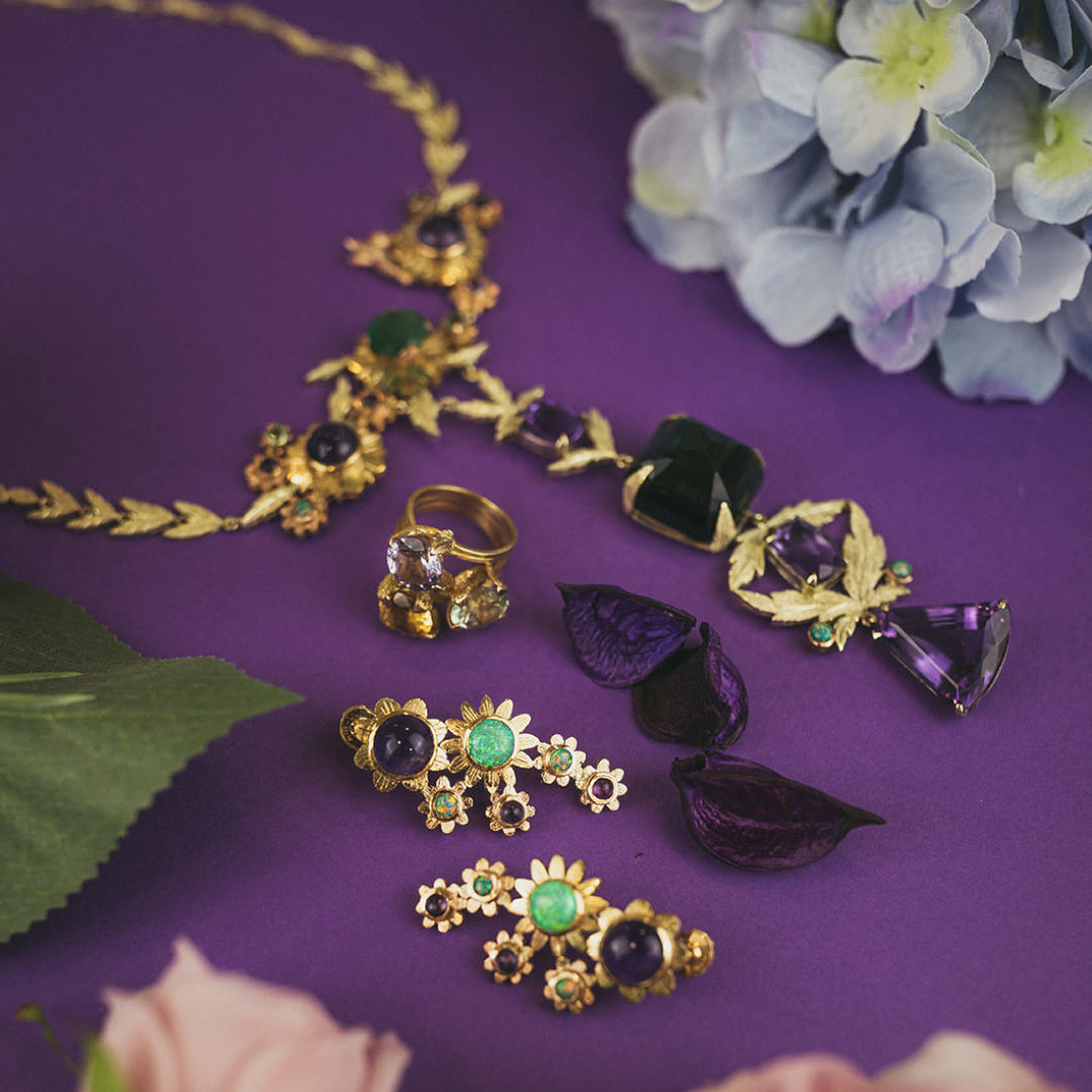 Colar Royal Blossom em Ouro