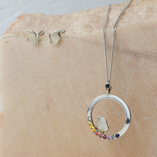 Timeless Fly Jewelry Set | Earrings and Necklace